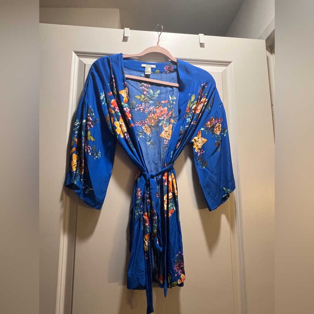 Forever 21 Blue Floral Kimono